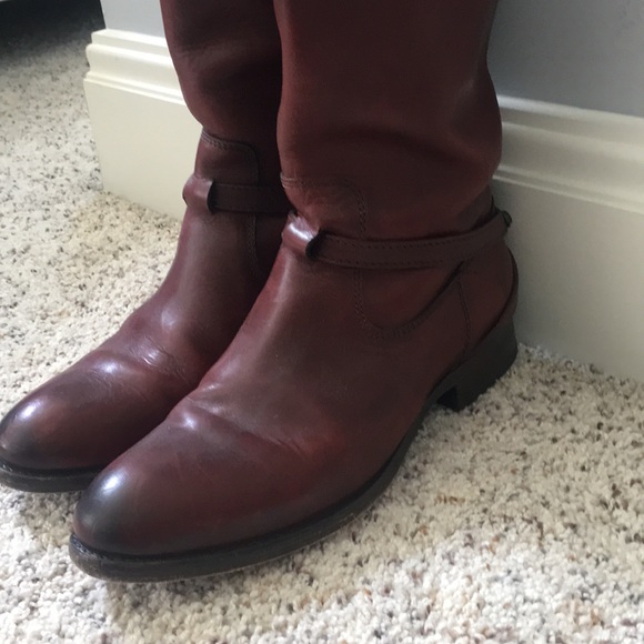 Lindsay Plate (Burnt Red) by The Frye Company - Picture 8 of 8